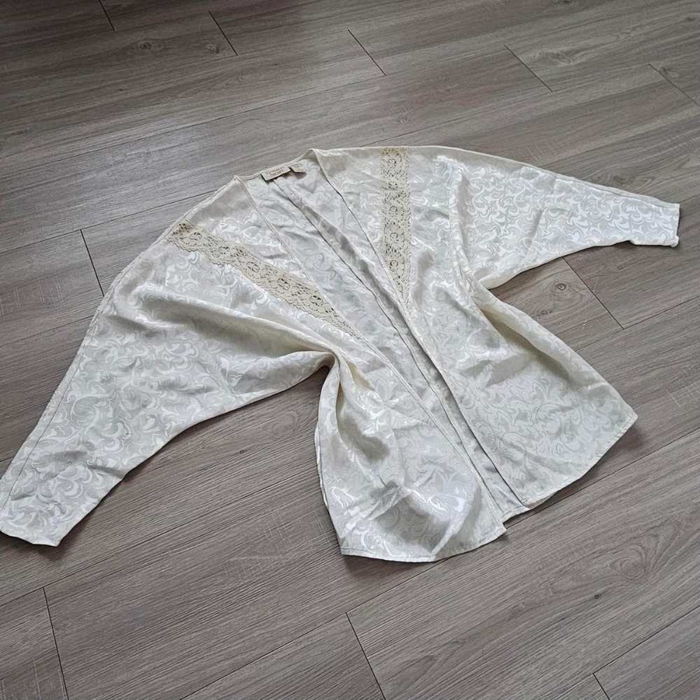 Vintage 90s Victoria's Secret Cream Lace Robe